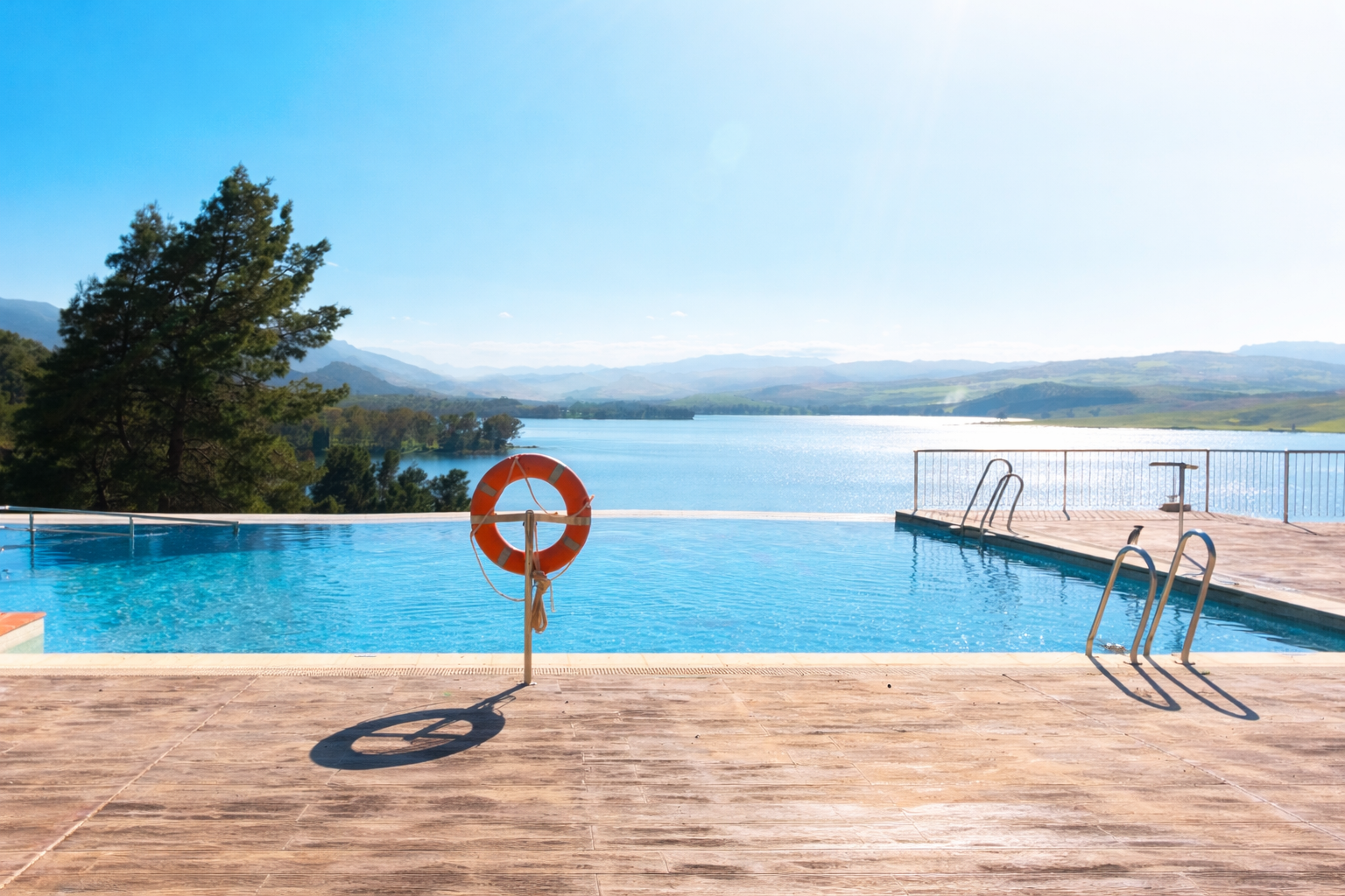 Piscina con vistas